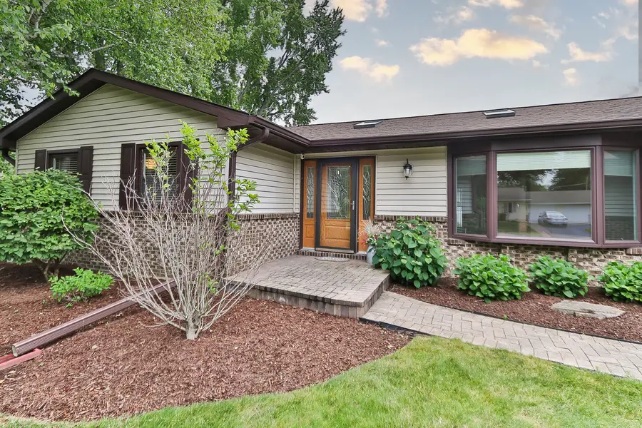 5019 Burman Drive, Crystal Lake, IL 60014 - #2