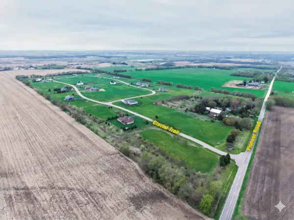 4701 Glacial Trail, Ringwood, IL 60072
