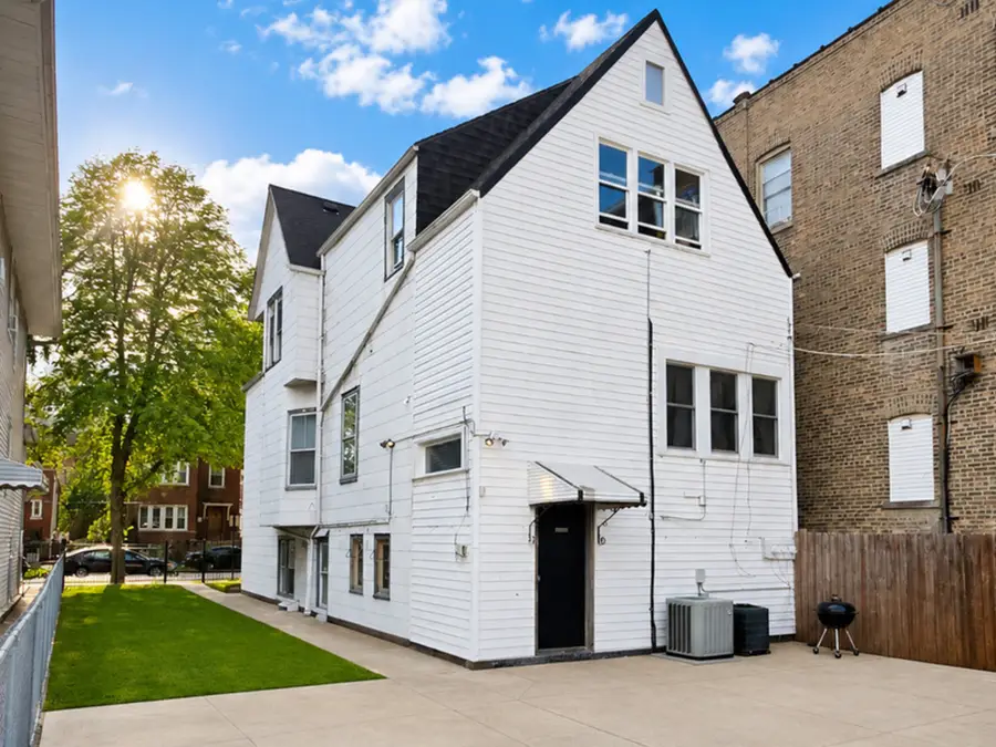 2053 N Kilbourn Avenue, Chicago, IL 60639 - #3
