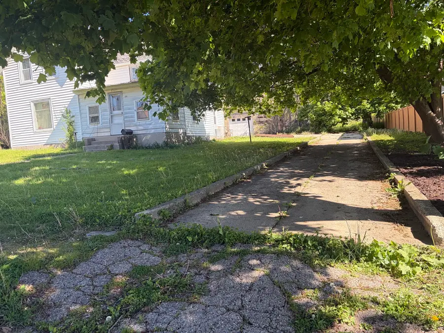 706 Dewey Street, Harvard, IL 60033 - #3