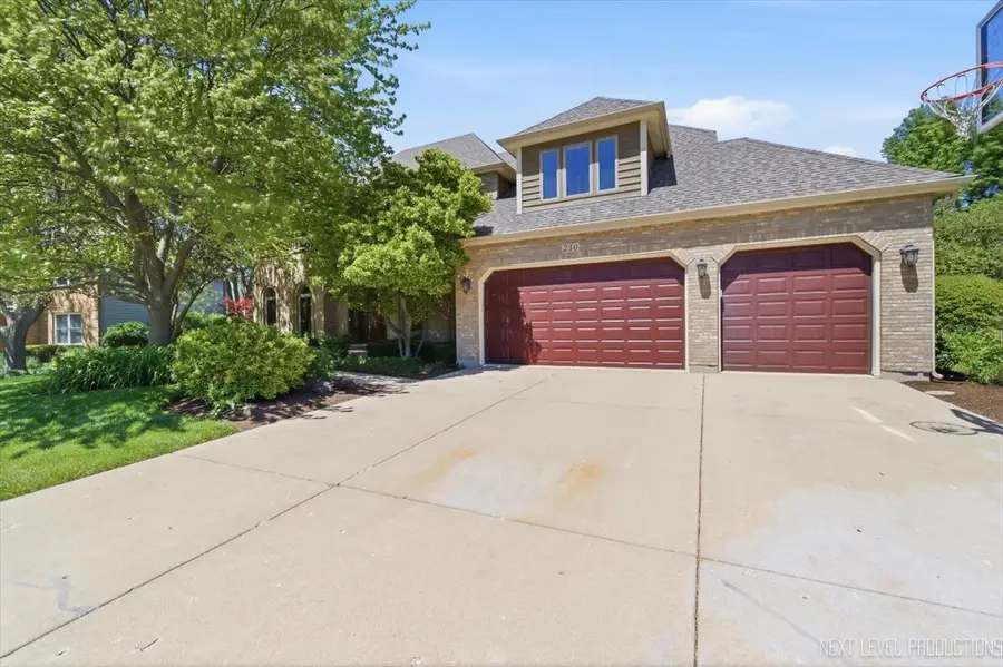 230 Persimmon Drive, Saint Charles, IL 60174 - #3