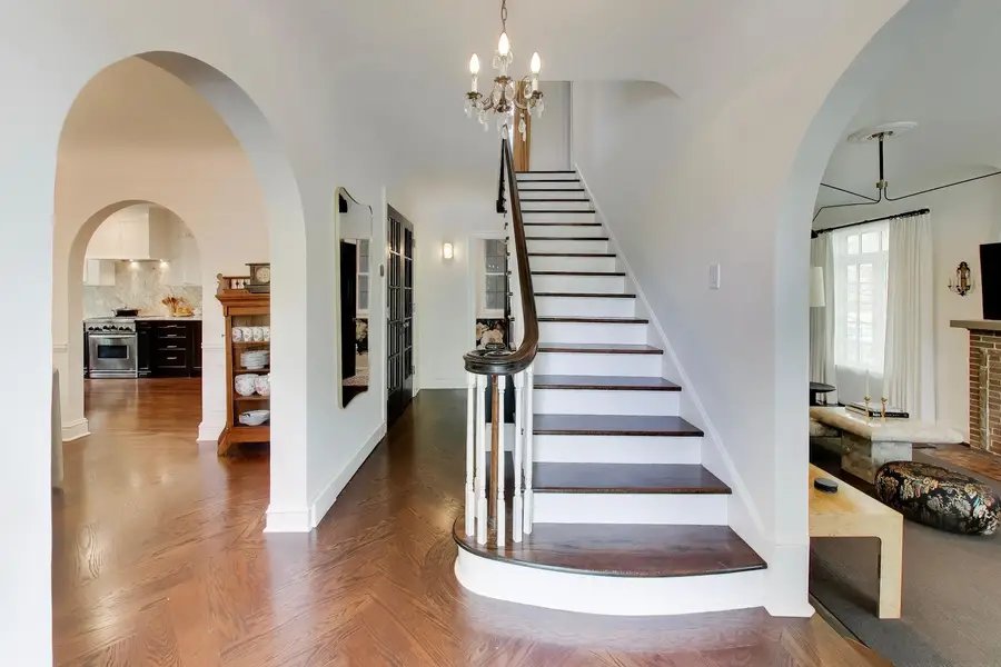 3045 W Ardmore Avenue, Chicago, IL 60659 - #3