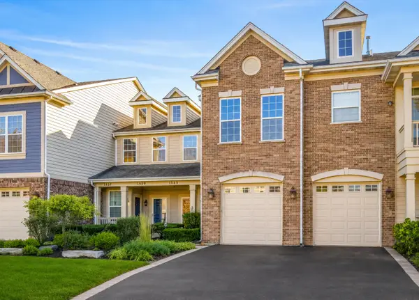 1361 Scarboro Road #404, Schaumburg, IL 60193