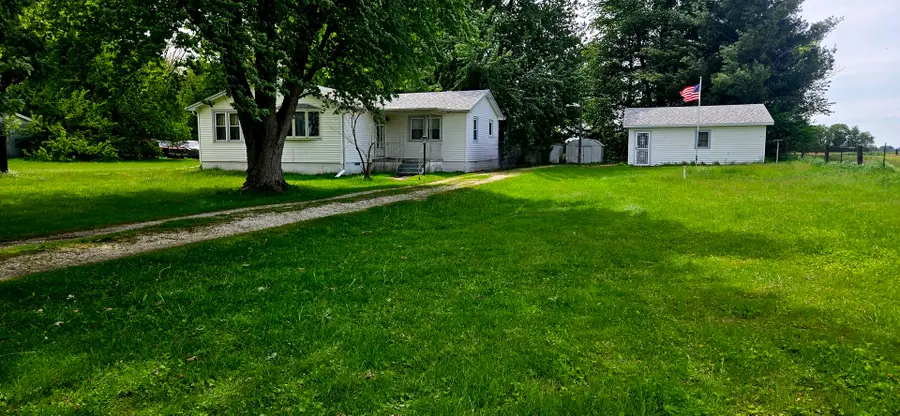 488 S 10000w Road, Bonfield, IL 60913 - #3