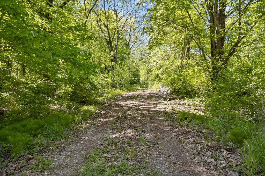 2098 Vail Avenue, Muscatine, IA 52761 - #1