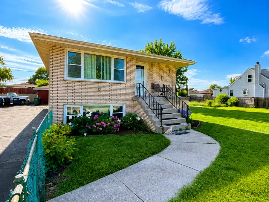 8356 S 78th Avenue, Bridgeview, IL 60455 - #2