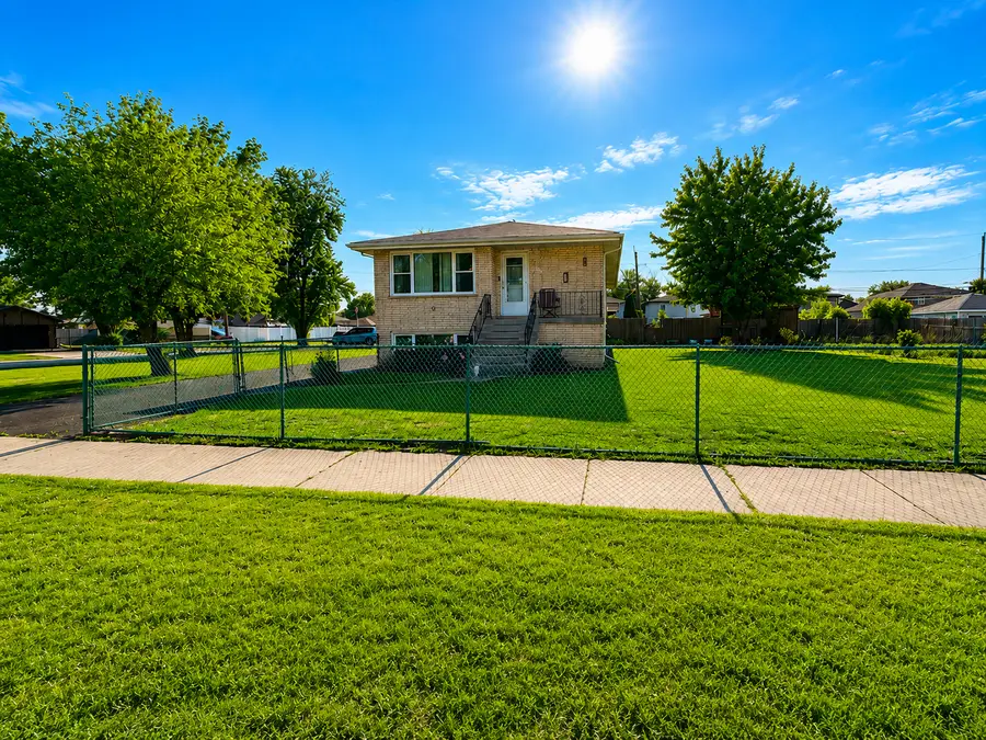 8356 S 78th Avenue, Bridgeview, IL 60455 - #3