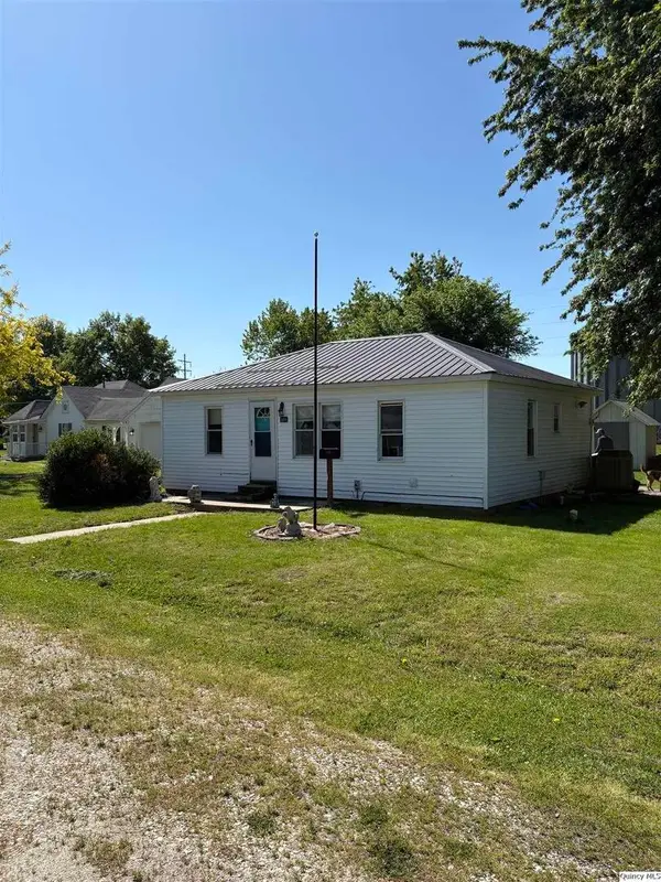 204 W Main Cross, Timewell, IL 62375