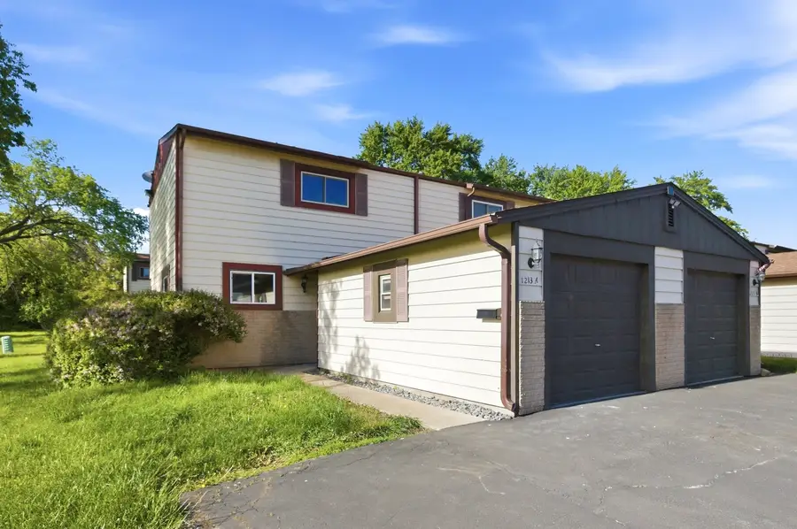 1213 Cedarwood Drive #A, Crest Hill, IL 60403 - #3