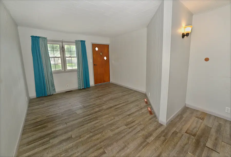 1105 W Lafayette Street, Ottawa, IL 61350 - #2