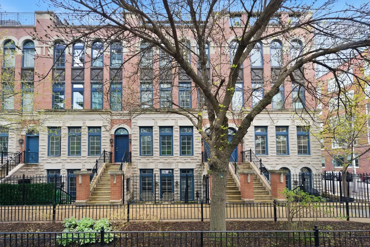 367 W Superior Street #B, Chicago, IL 60654 - #1