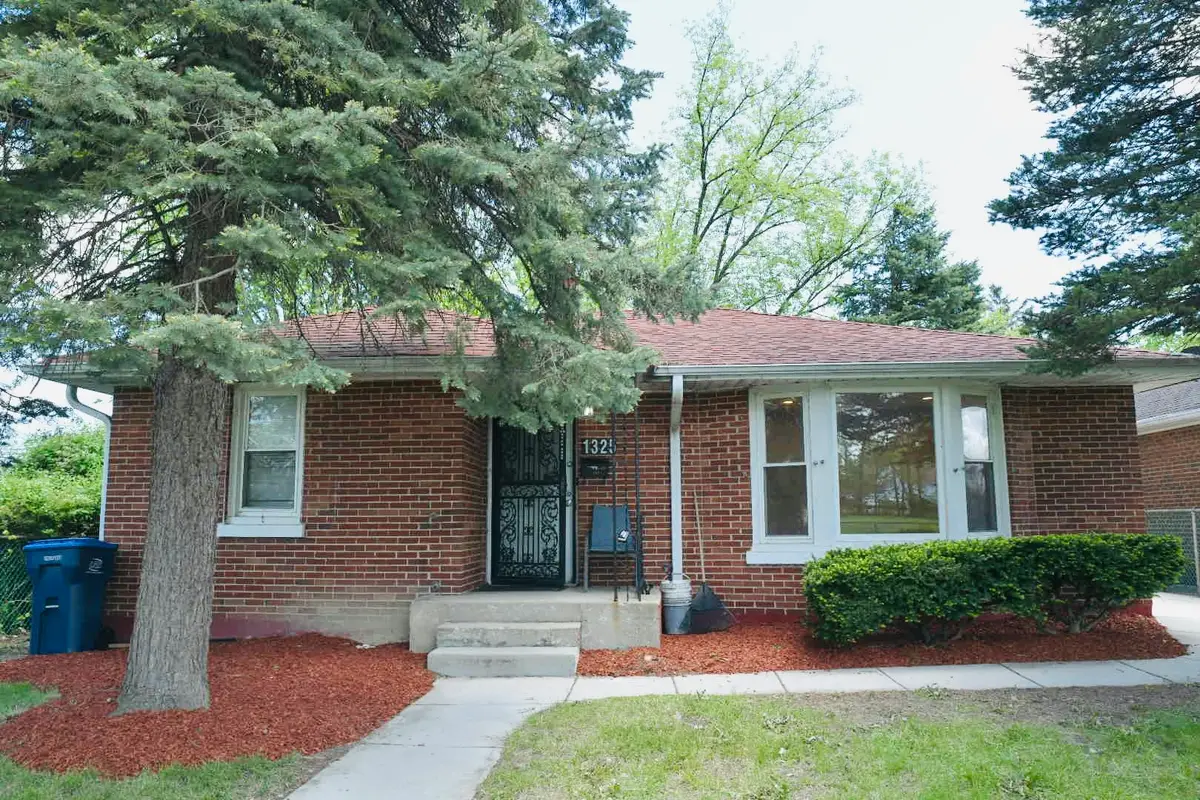 1325 Glenn Drive, North Chicago, IL 60064 - #1