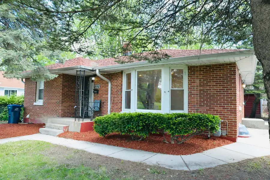 1325 Glenn Drive, North Chicago, IL 60064 - #2