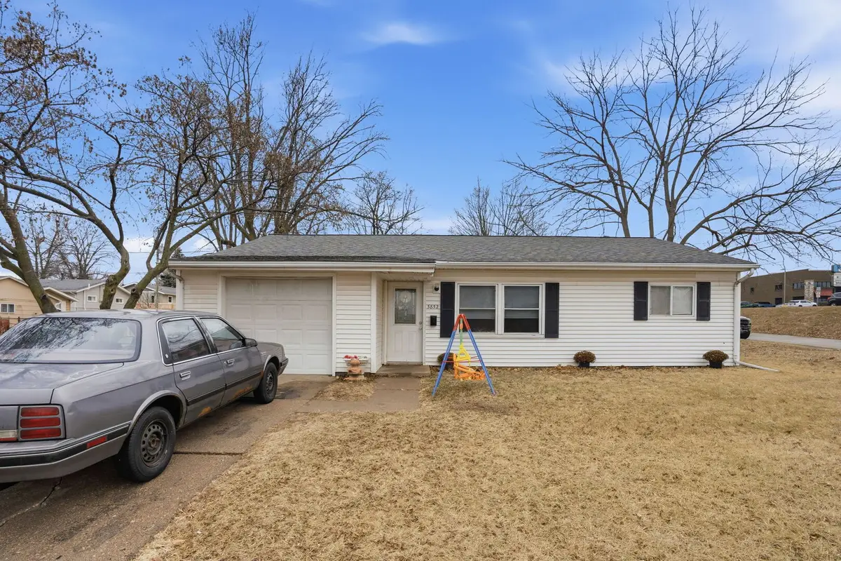 3852 Marquette Street, Davenport, IA 52806 - #1