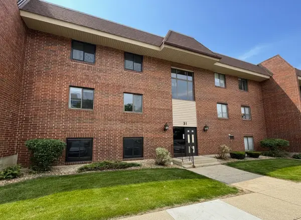 31 E Janata Boulevard #1A, Lombard, IL 60148