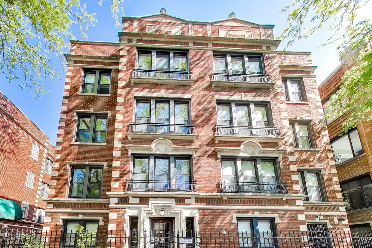 918 W Ainslie Street #1W, Chicago, IL 60640 - #1