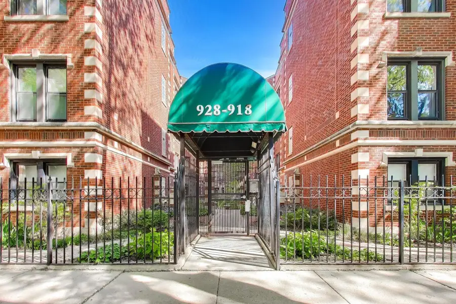 918 W Ainslie Street #1W, Chicago, IL 60640 - #3