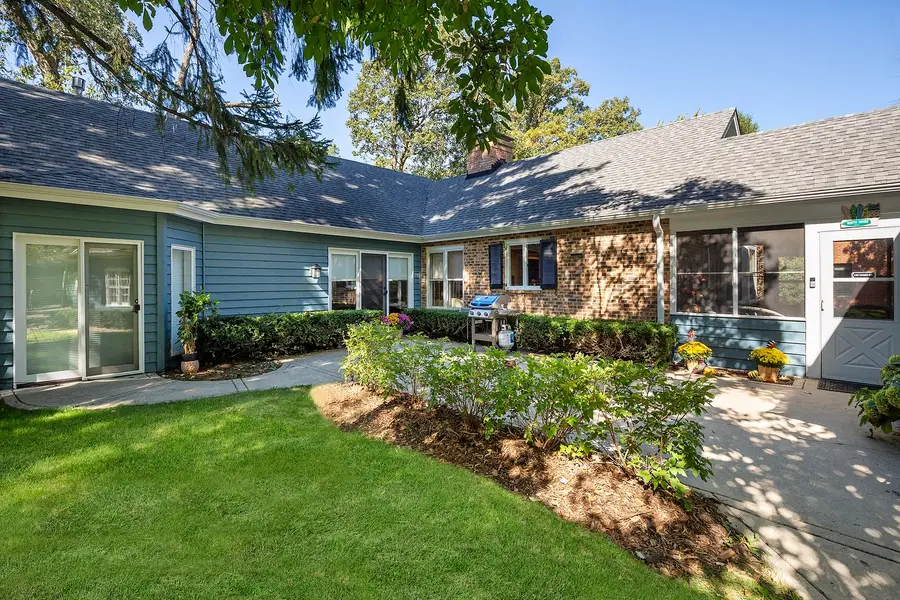 980 Brand Lane, Deerfield, IL 60015 - #2