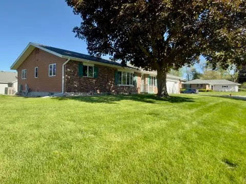 100 6th Street, Fulton, IL 61252 - #3