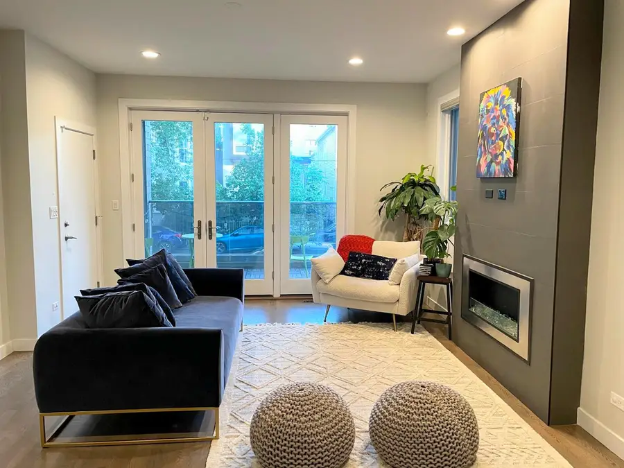 1506 W Superior Street #1, Chicago, IL 60642 - #3