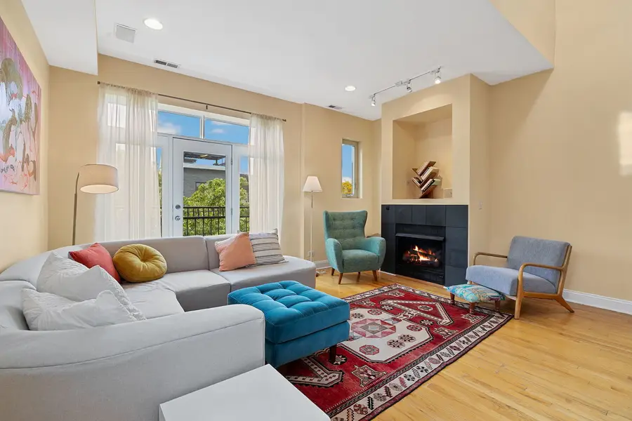 945 N Honore Street #3, Chicago, IL 60622 - #2