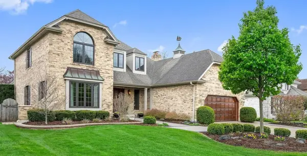 2S517 Danbury Drive, Glen Ellyn, IL 60137