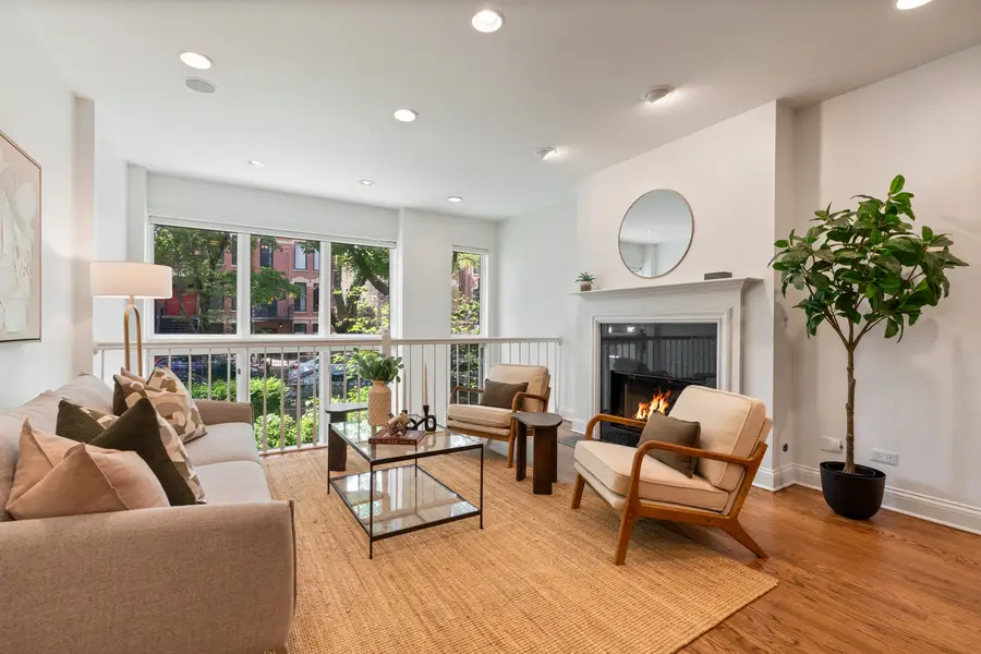 2043 N Bissell Street #1, Chicago, IL 60614 - #3
