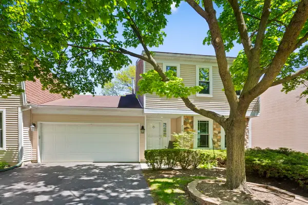 879 Burgess Circle, Buffalo Grove, IL 60089