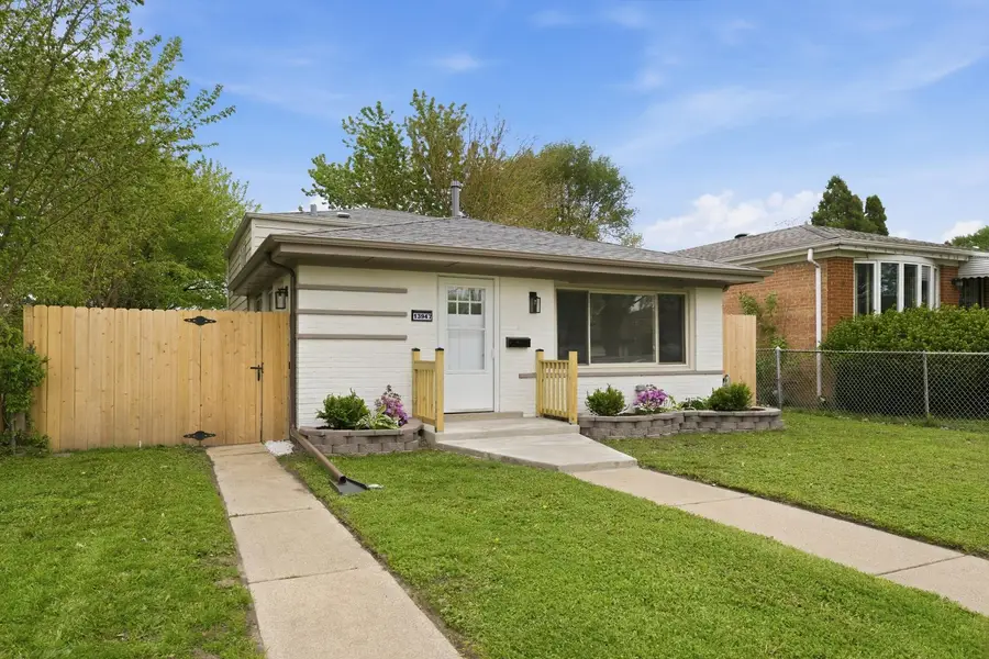 13947 S Saginaw Avenue, Burnham, IL 60633 - #2