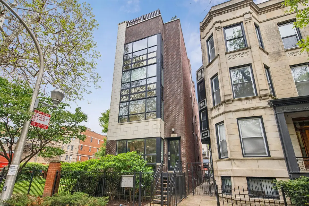821 W Roscoe Street #1, Chicago, IL 60657 - #1