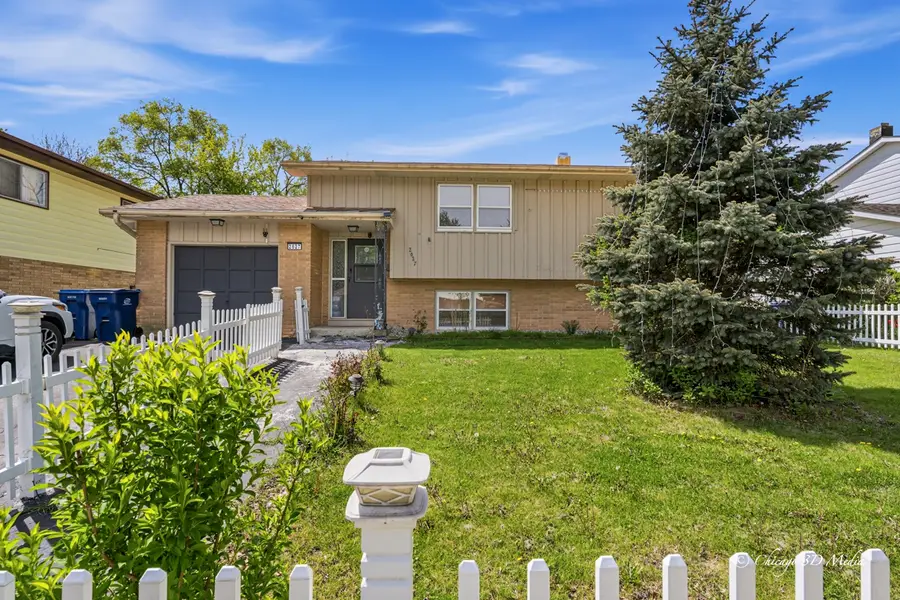 2627 Dana Avenue, Waukegan, IL 60087 - #2