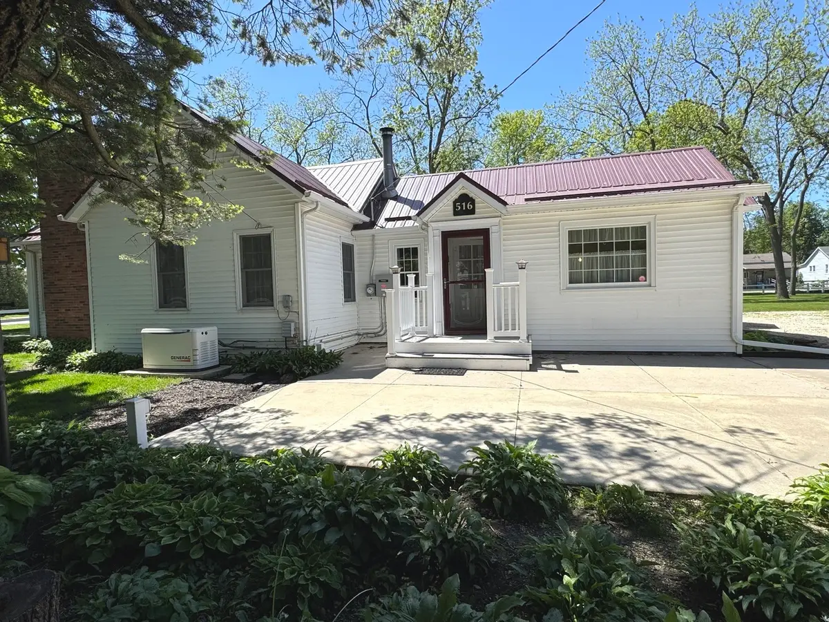 516 W 2nd Street, Momence, IL 60954 - #1