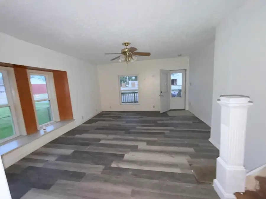 208 W Oak Street, Carrier Mills, IL 62917 - #3