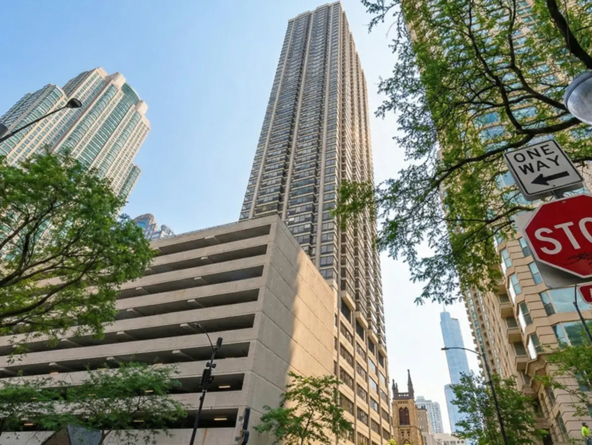 30 E Huron Street #2010, Chicago, IL 60611 - #1