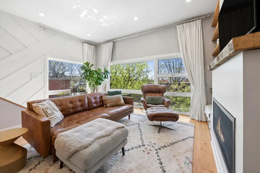1725 N Sheffield Avenue #2, Chicago, IL 60614 - #3