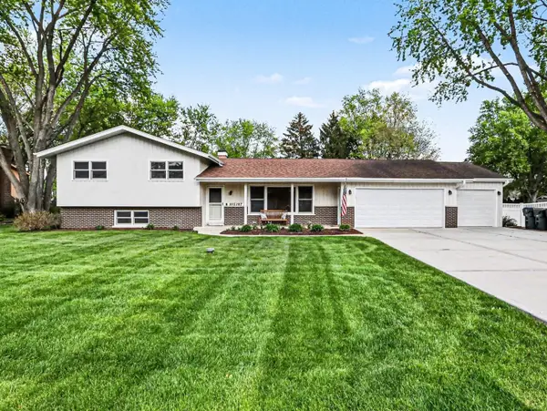 10S287 Alma Lane, Naperville, IL 60564
