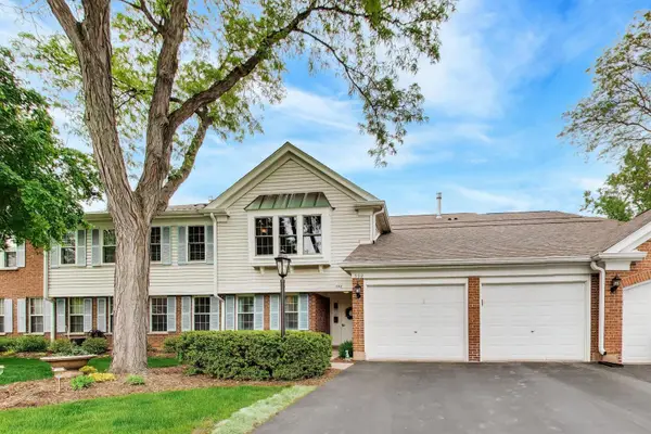 592 Edinburgh Lane #B, Prospect Heights, IL 60070