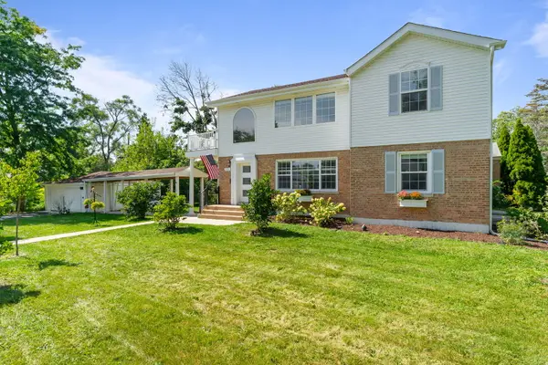 201 W Potomac Avenue, Lombard, IL 60148