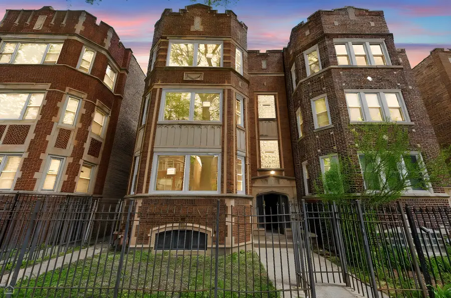 7741 S Phillips Avenue, Chicago, IL 60649 - #2