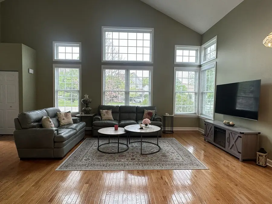 1575 Woodbury Circle, Gurnee, IL 60031 - #2