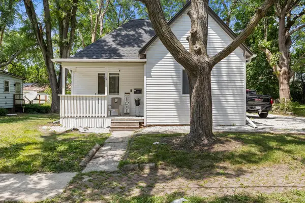 904 E Water Street, Urbana, IL 61802