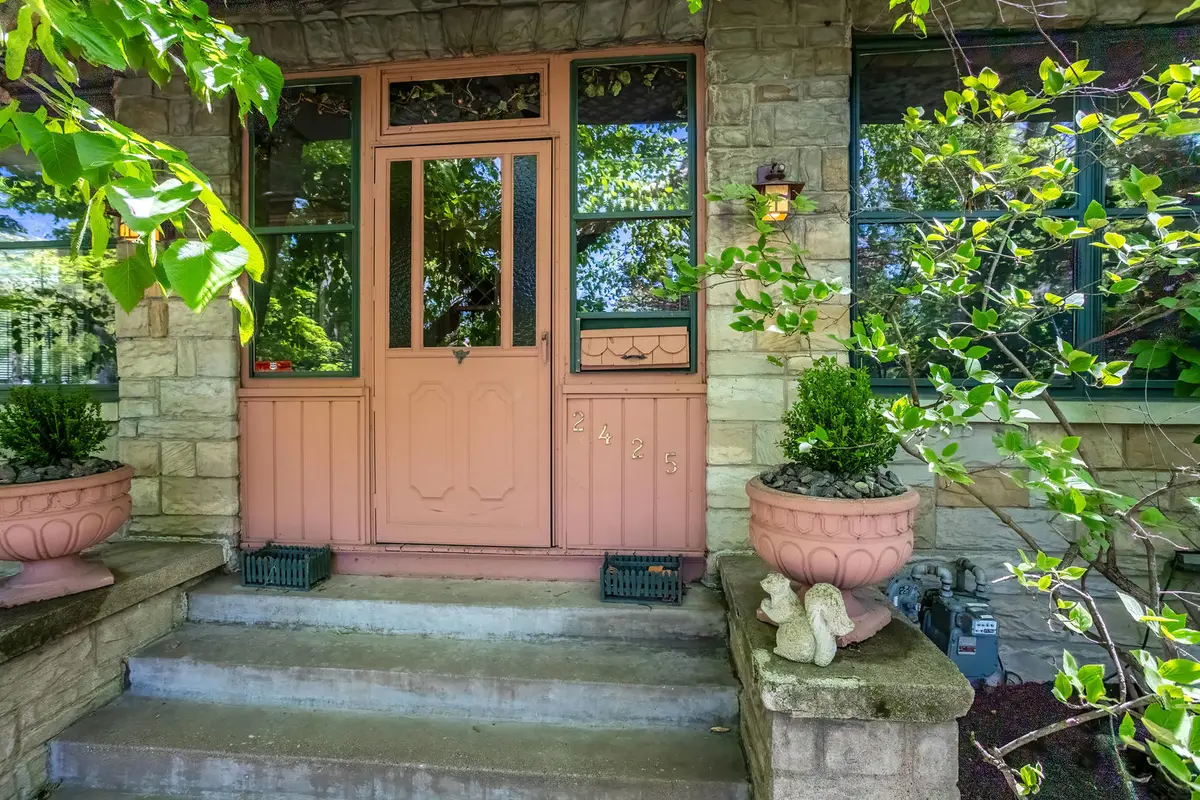 2425 N Brady Street, Davenport, IA 52803 - #1