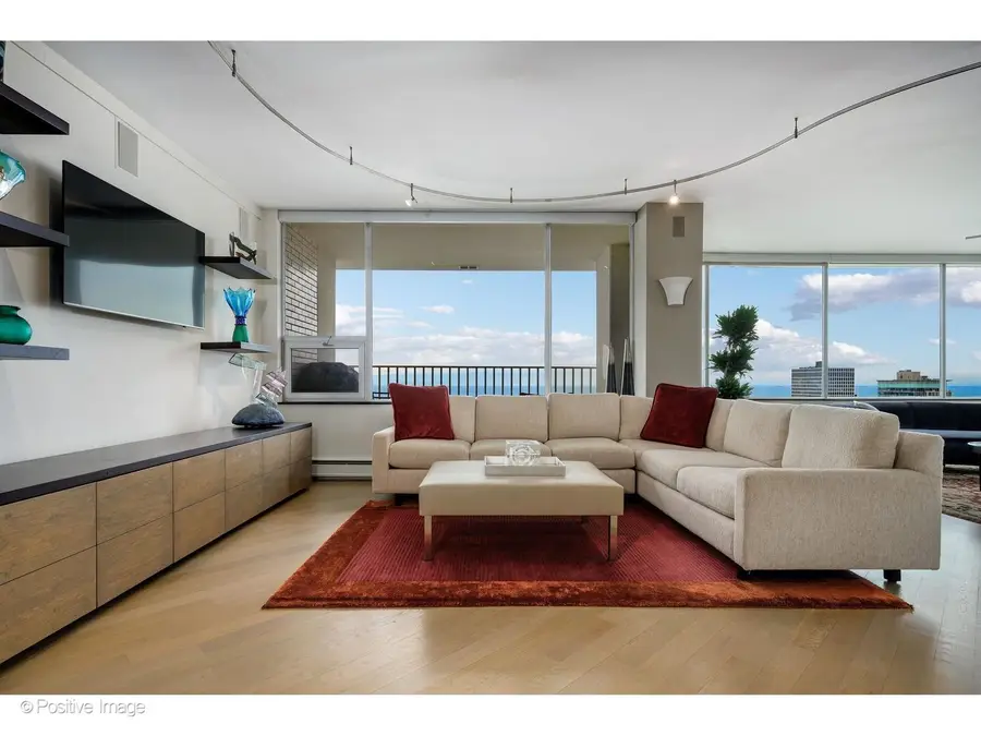 1000 N Lake Shore Plaza #39B, Chicago, IL 60611 - #2