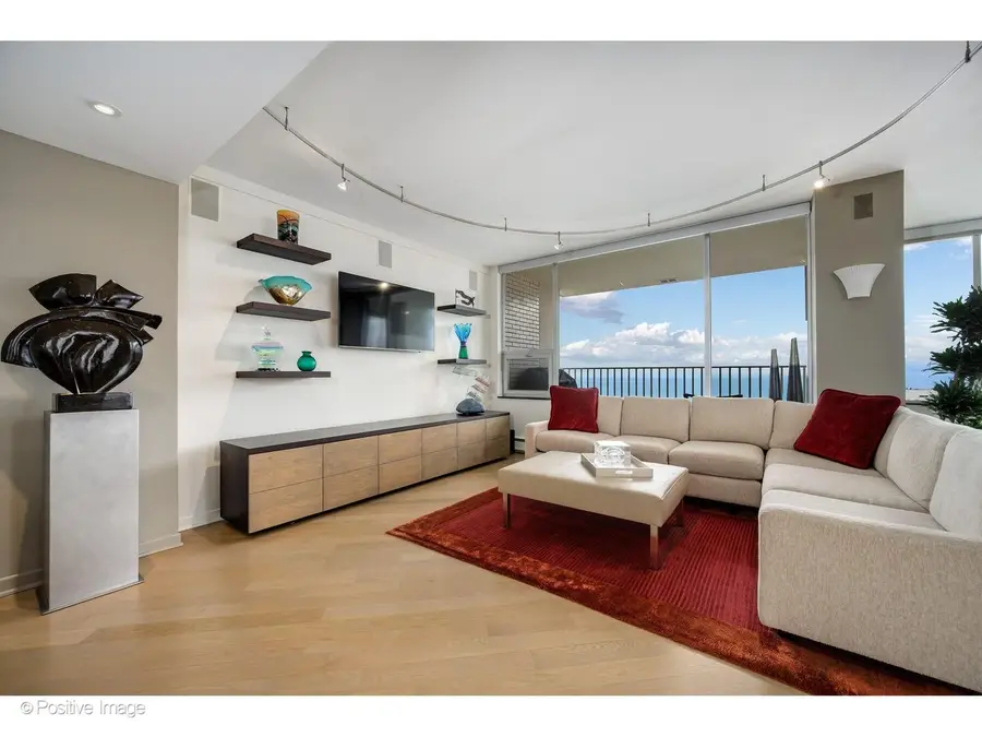 1000 N Lake Shore Plaza #39B, Chicago, IL 60611 - #3
