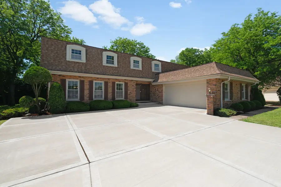 65 Regent Drive, Oak Brook, IL 60523 - #2