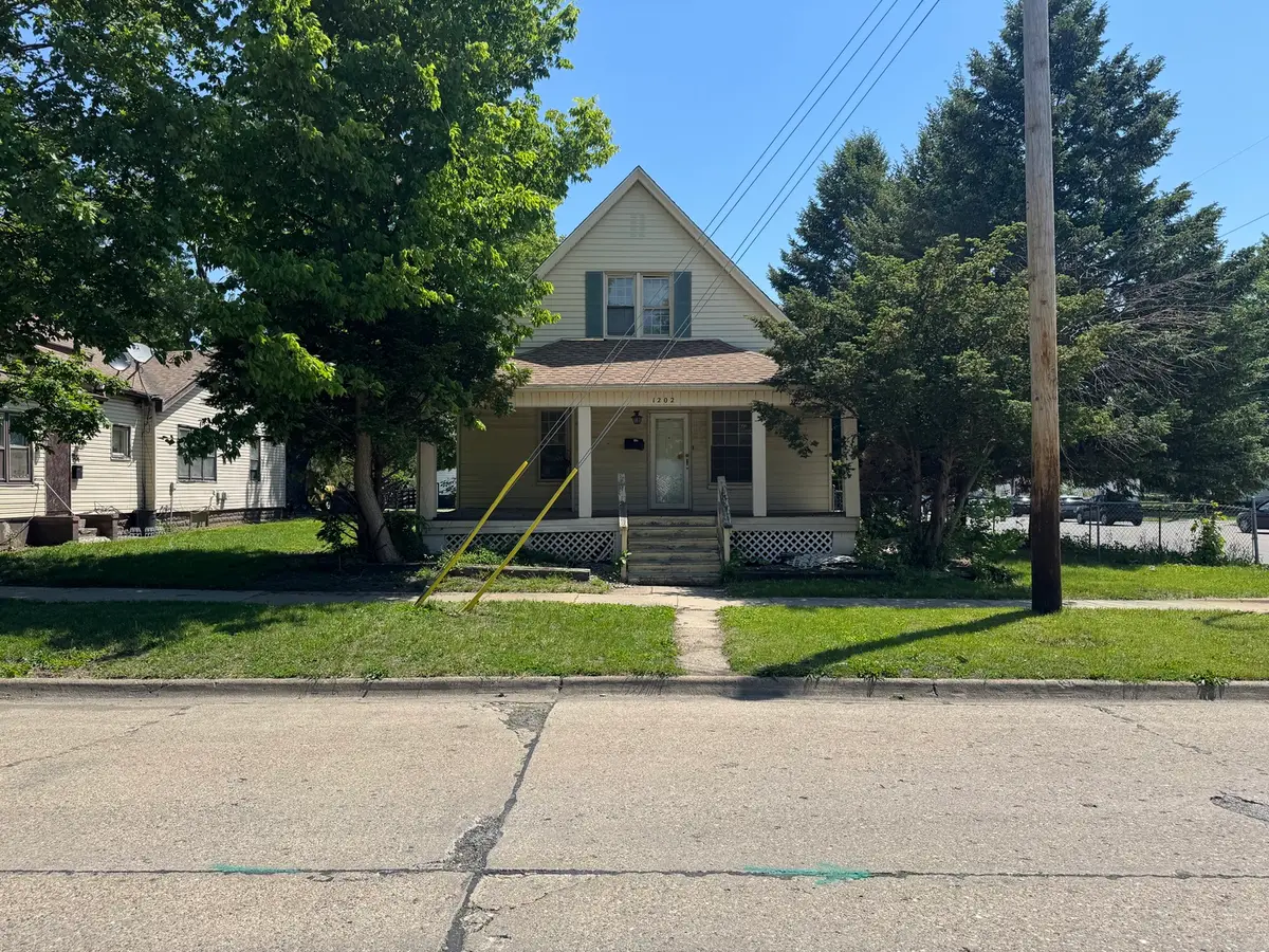 1202 N Champaign Street, Champaign, IL 61820 - #1