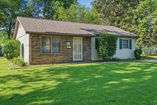 1303 W Prairie Street, Marion, IL 62959