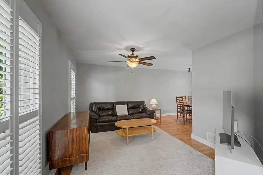 405 Carriage Hill Road, Naperville, IL 60565 - #3