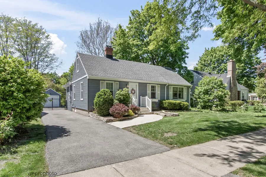 636 N Hickory Avenue, Arlington Heights, IL 60004 - #2
