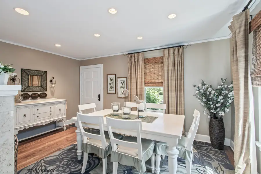 636 N Hickory Avenue, Arlington Heights, IL 60004 - #3